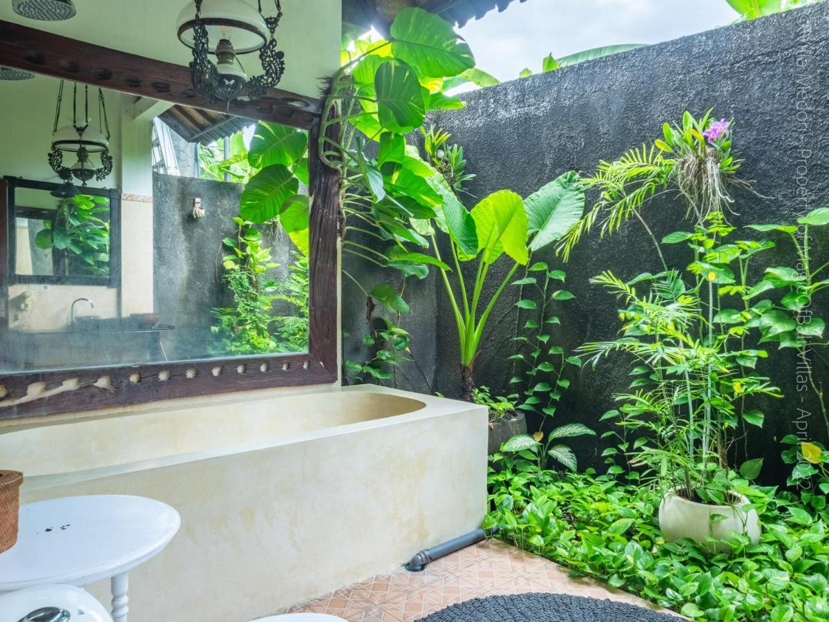 Villa Enjoy - Seminyak Center ภายนอก รูปภาพ